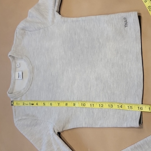 TNA (Aritzia) Size 2XS Waffle Knit Long Sleeve Cropped Crew Neck Top, NWOT - Picture 6 of 9